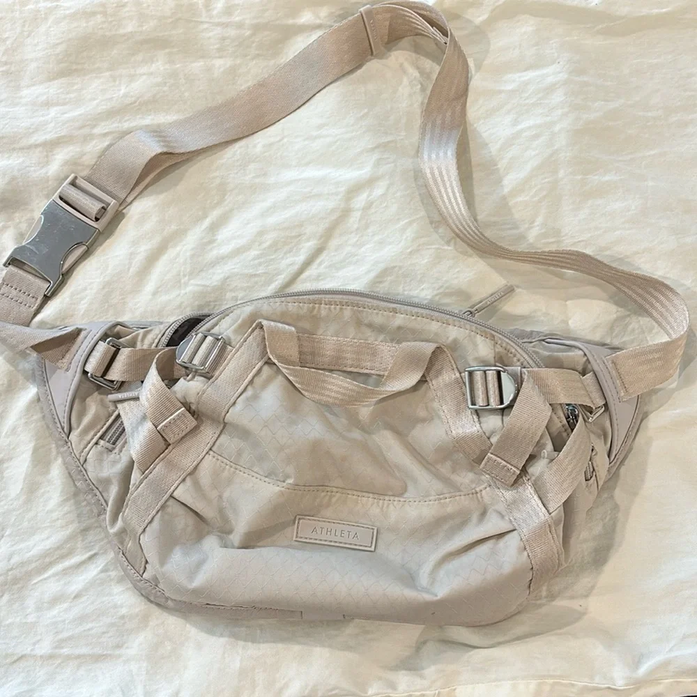 Athleta Excursion Large Belt Bag - Picture 1 of 5